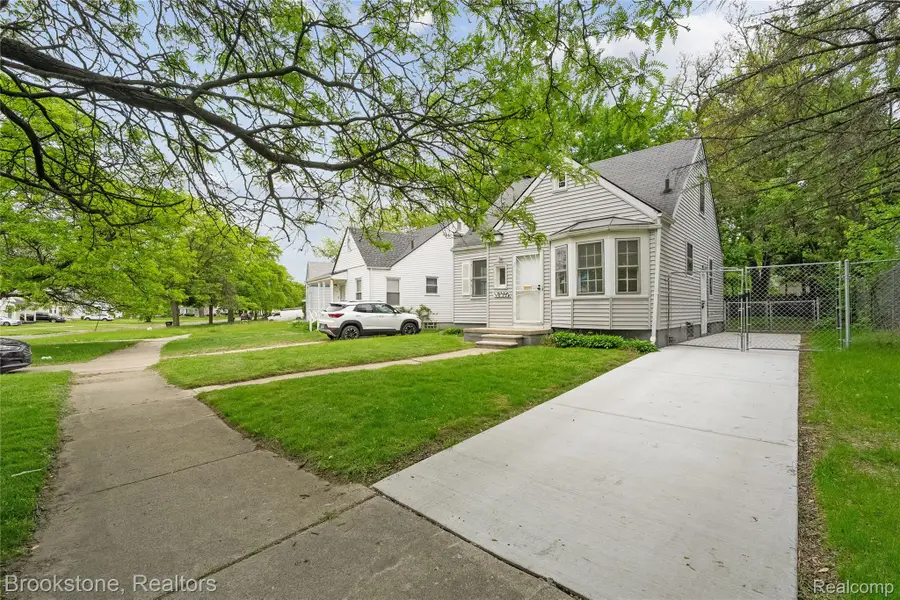 19352 Margareta Street, Detroit, MI 48219 - #2
