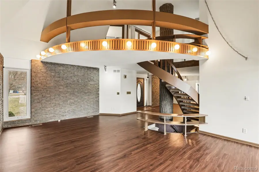 13490 Lakebrook Drive, Fenton, MI 48430 - #2