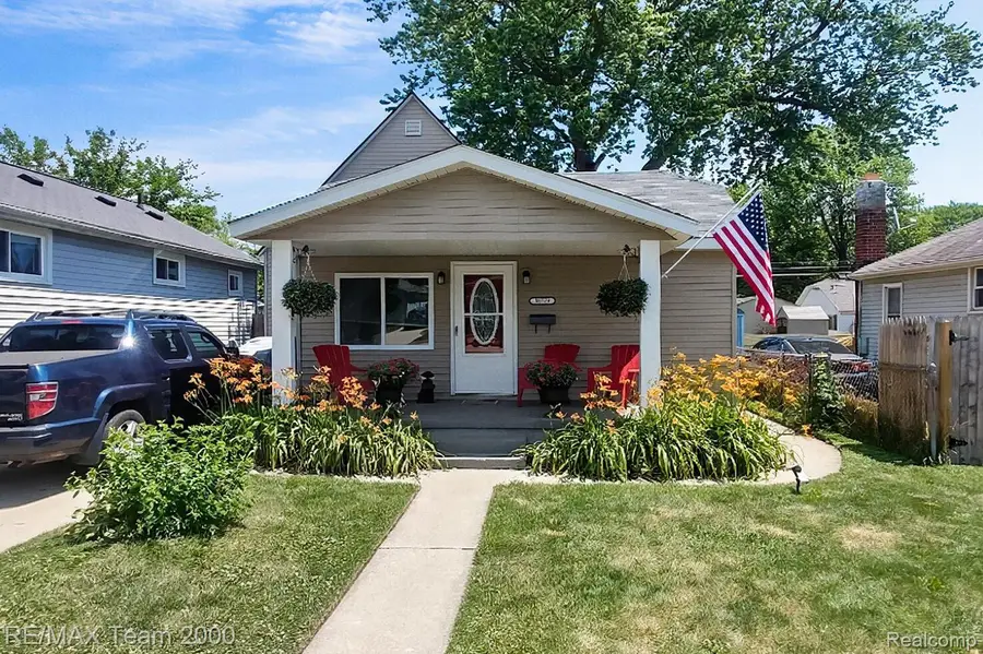 26520 Brettonwoods Street, Madison Heights, MI 48071 - #2