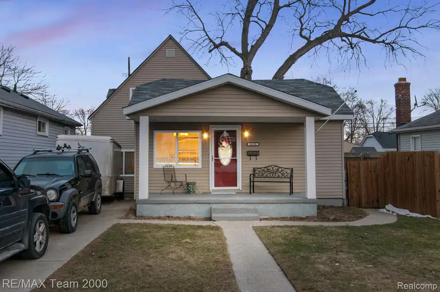 26520 Brettonwoods Street, Madison Heights, MI 48071 - #3