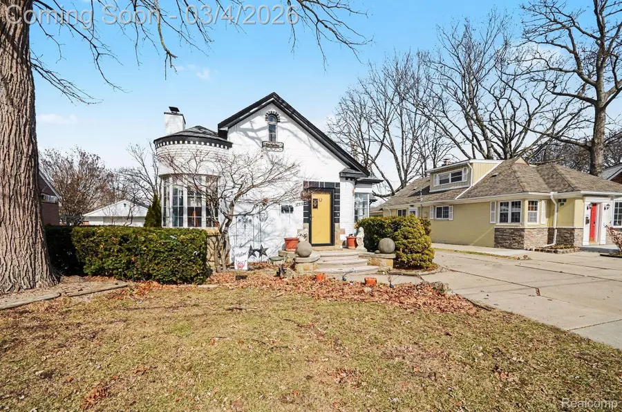 20501 Shady Lane Avenue, Saint Clair Shores, MI 48080 - #3