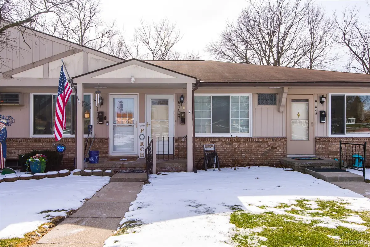 61047 Heritage Blvd, South Lyon, MI 48178 - #1