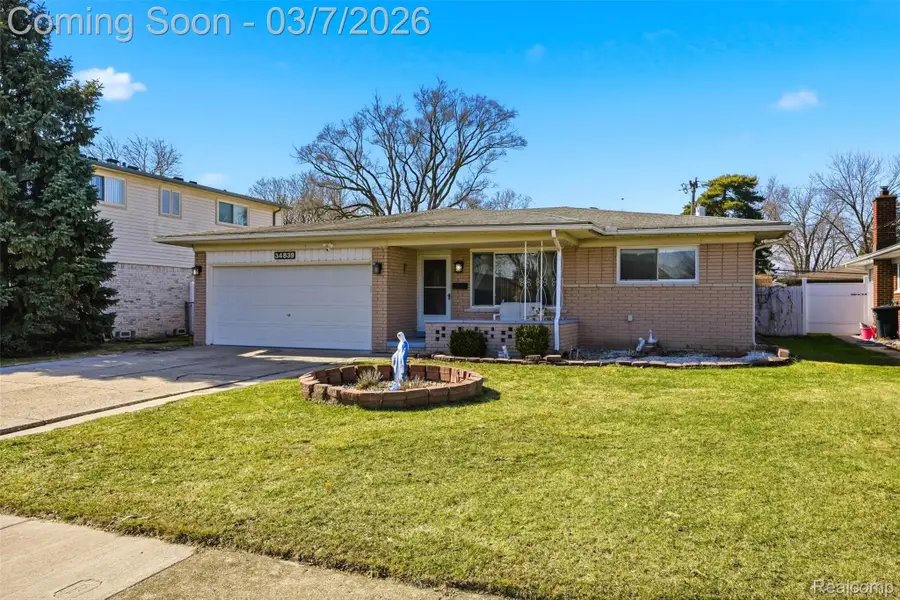 34839 Beaver Drive, Sterling Heights, MI 48312 - #3