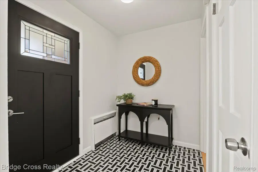 95 Hillsdale Road, Bloomfield, MI 48302 - #3