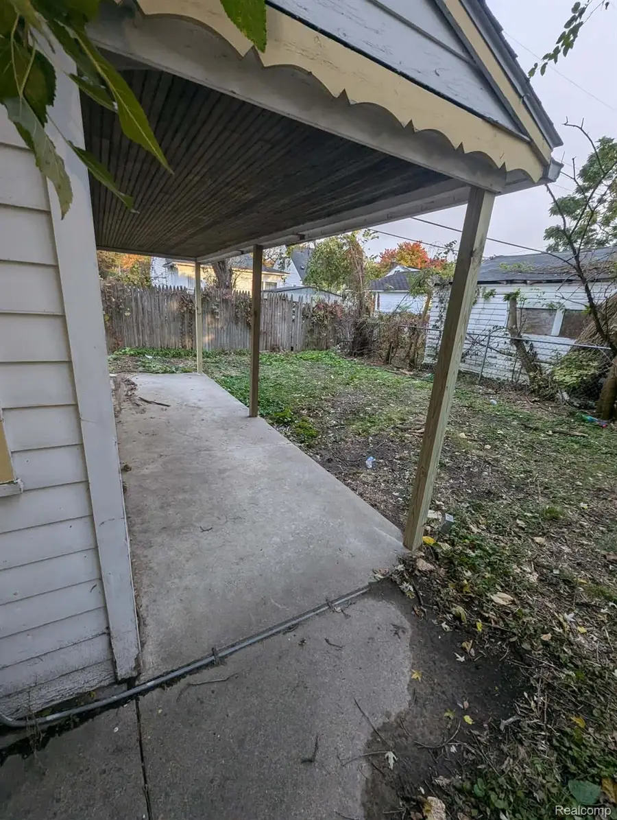 18974 Westmoreland Road, Detroit, MI 48219 - #3