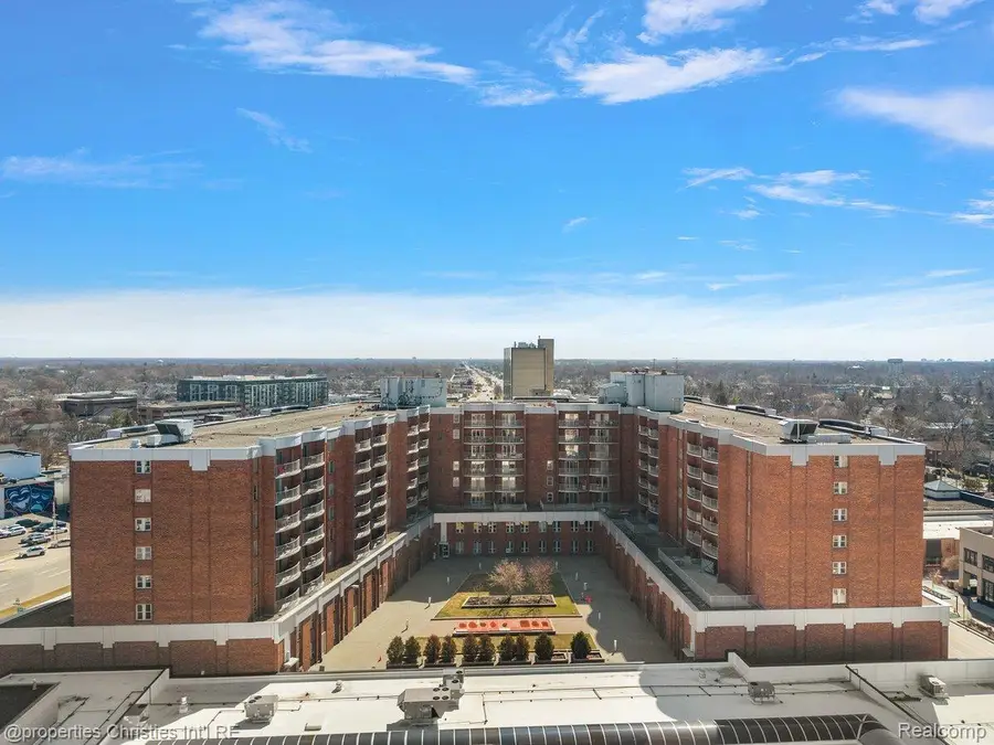 411 S Old Woodward Avenue #821, Birmingham, MI 48009 - #2