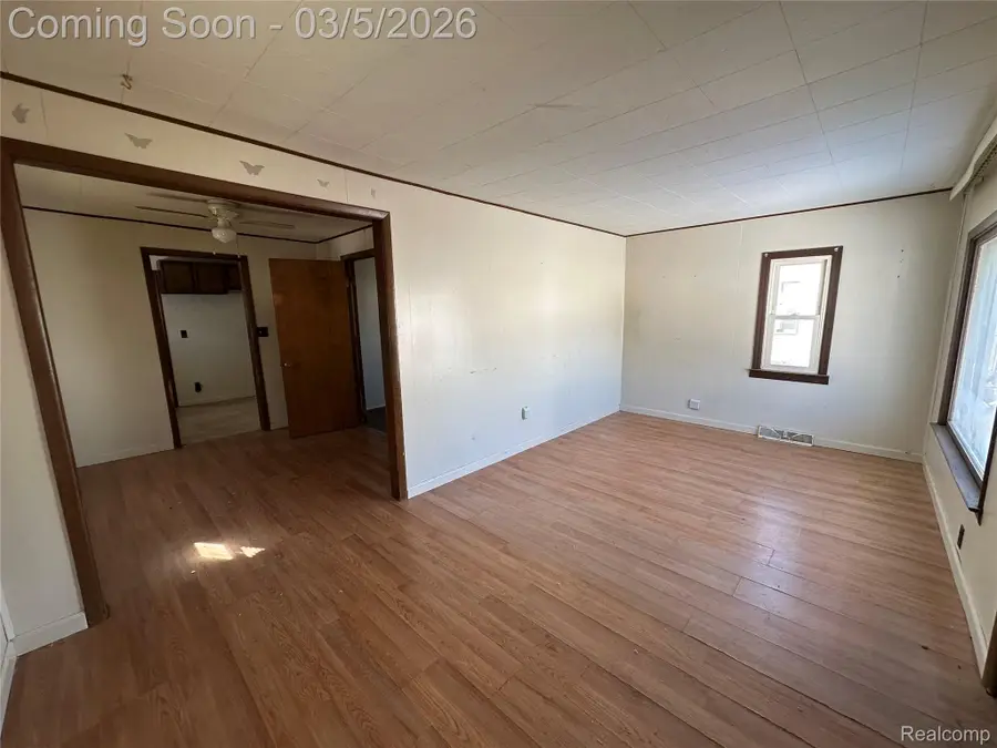 1119 W Bergin Avenue, Flint, MI 48507 - #3
