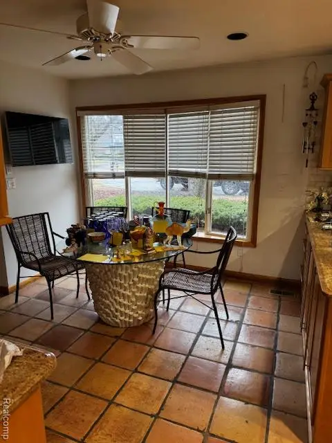 7415 E Franklin Ridge Lane Ne, West Bloomfield, MI 48322 - #3