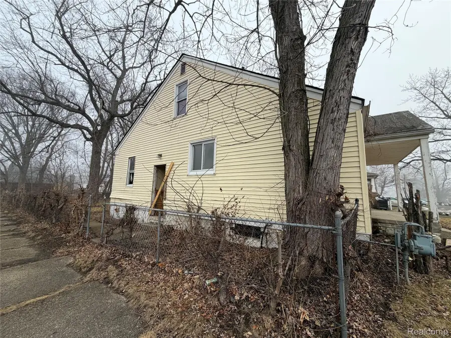 12705 Flanders Street, Detroit, MI 48205 - #2