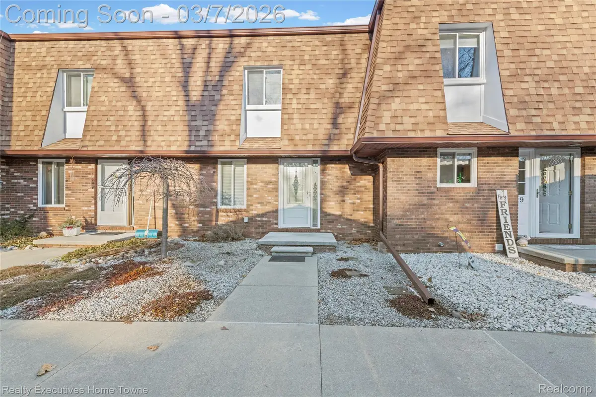 2636 Keewahdin Rd Road #10, Fort Gratiot, MI 48059 - #1