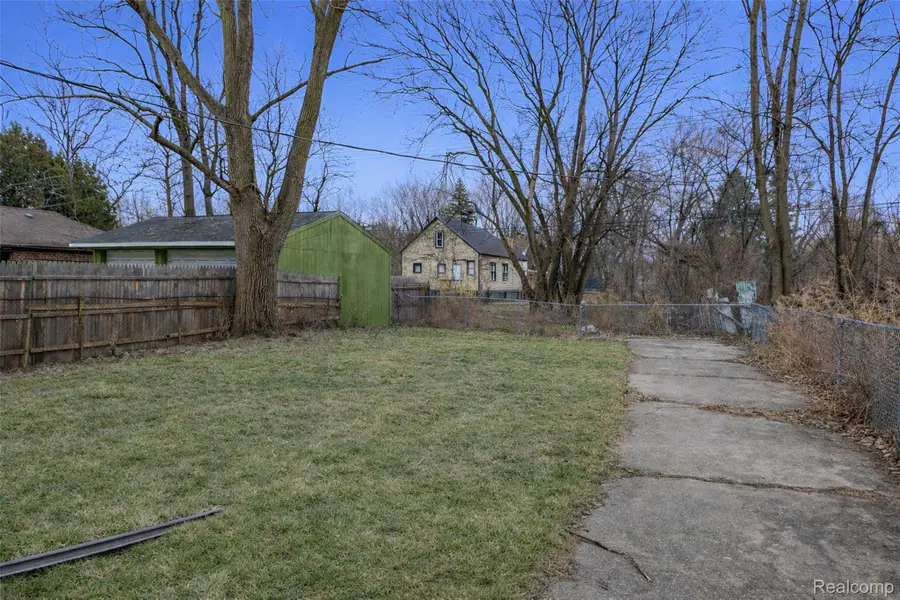 13044 Wilshire Drive, Detroit, MI 48213 - #3
