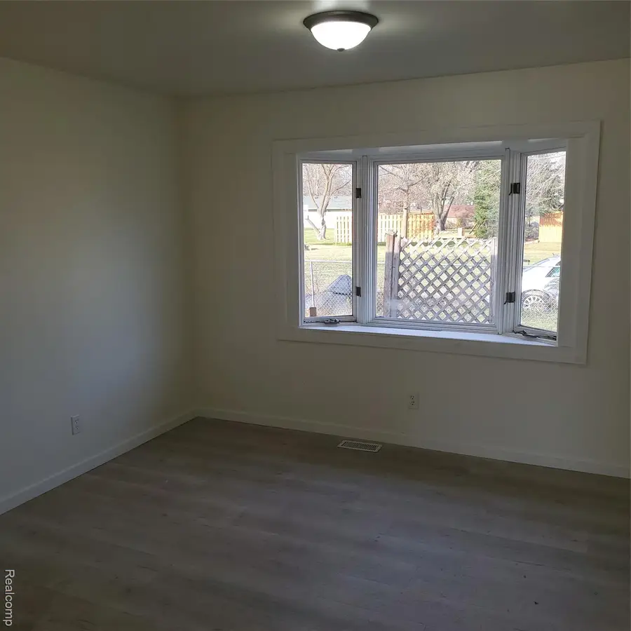 1278 W Klein Street, Beecher, MI 48458 - #2