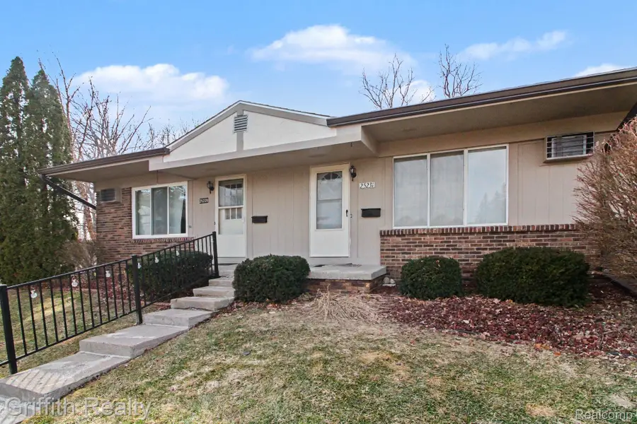 25231 Potomac Drive #2, South Lyon, MI 48178 - #2