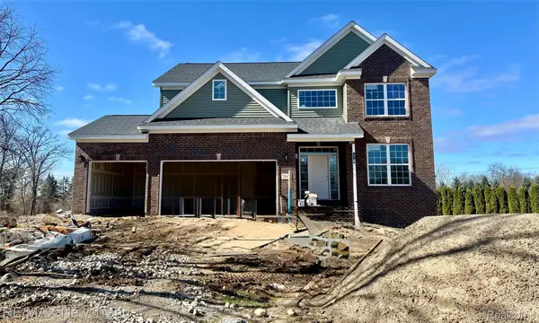 2001 Crested Butte Drive, WhiteLake, MI 48383