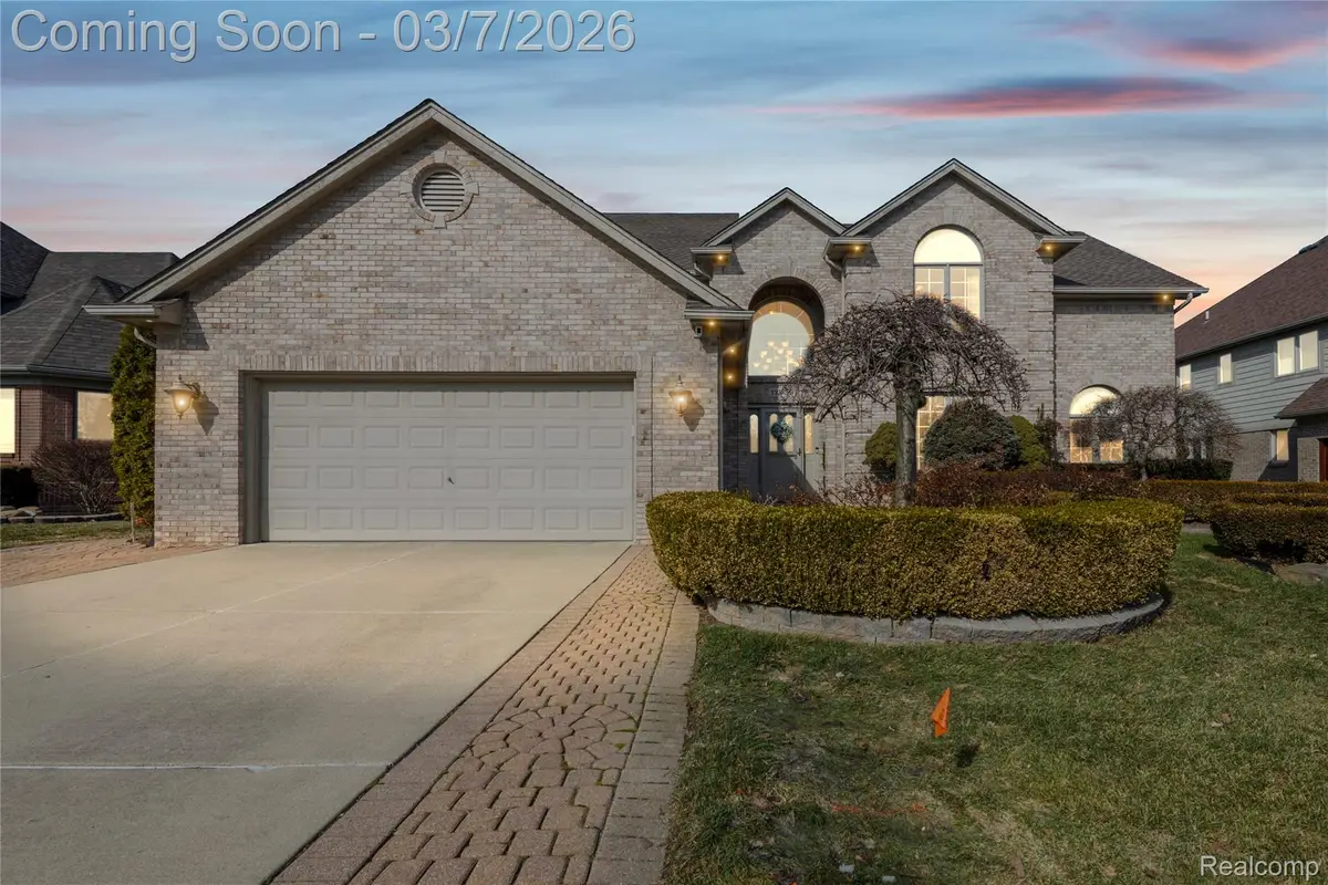 17035 Sutton Place Drive, Macomb, MI 48042 - #1
