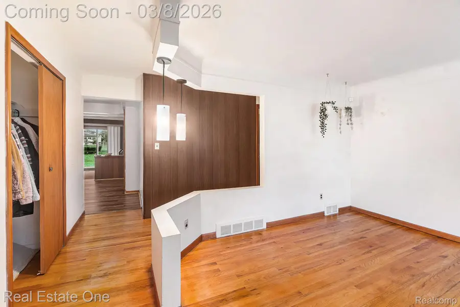 3420 Kevin Circle, Warren, MI 48092 - #2