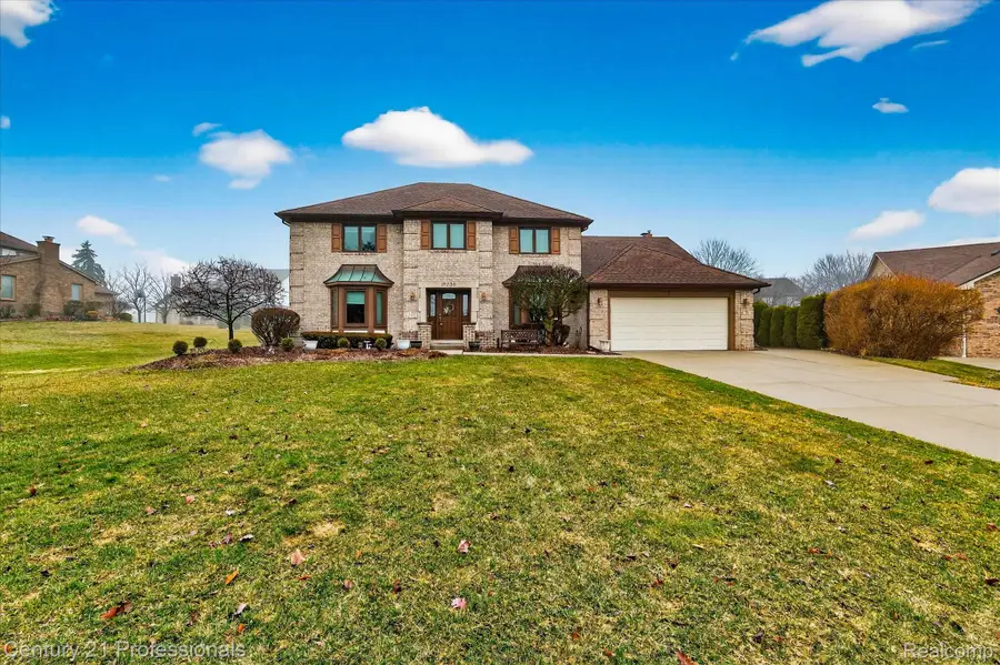 19230 Augusta Court, Livonia, MI 48152 - #3