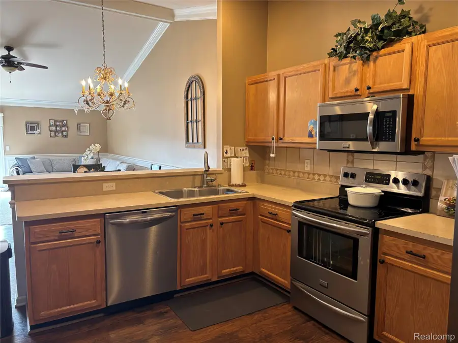 12360 Noonan Court, Utica, MI 48315 - #3