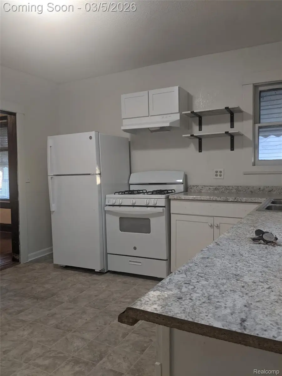 2333 Benjamin Street, Saginaw, MI 48602 - #2