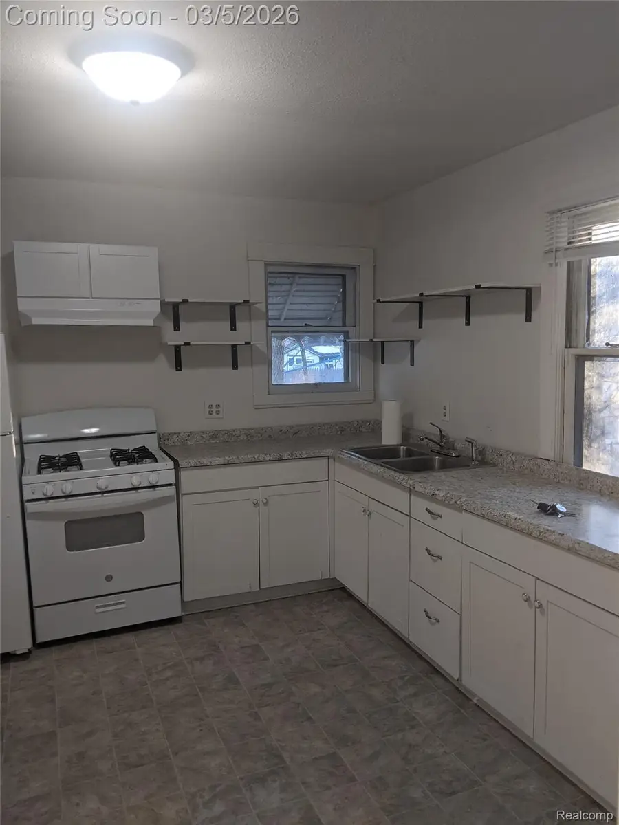 2333 Benjamin Street, Saginaw, MI 48602 - #3