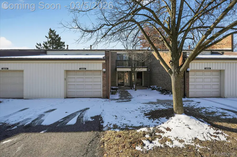 18268 University Park Drive, Livonia, MI 48152 - #3
