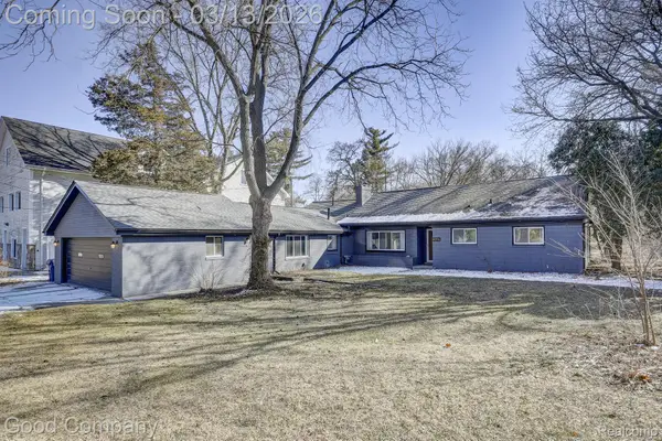 4896 Chicago Road, Warren, MI 48092