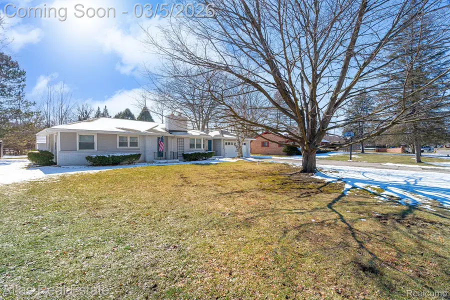 1032 Kennebec Road, Grand Blanc, MI 48439 - #3