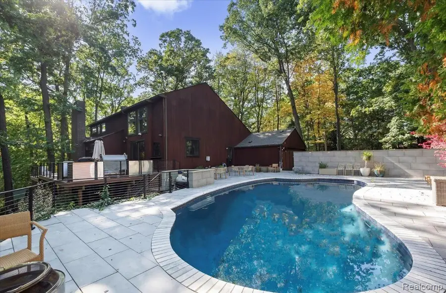 7371 Lindenmere Drive, Bloomfield, MI 48301 - #3