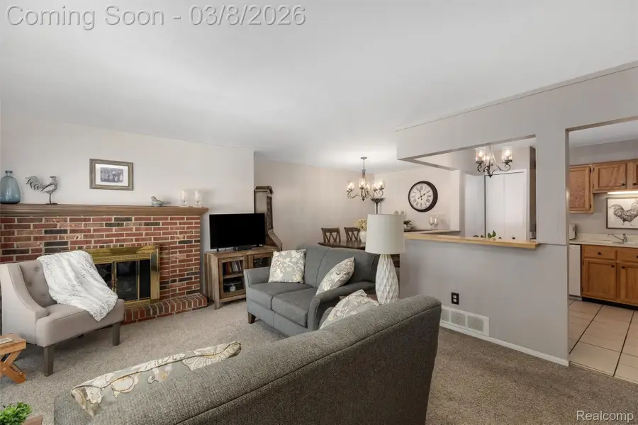 38565 Golfview Drive W, Clinton Township, MI 48038 - #2