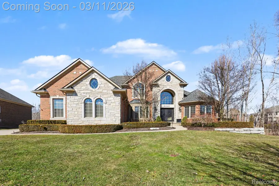 6641 Shadydale Drive, Shelby, MI 48316 - #2