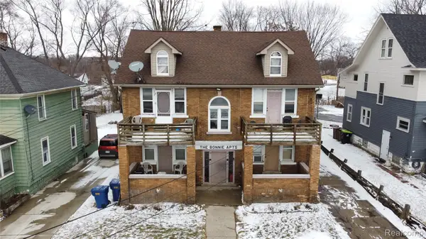 32 Augusta Avenue, Pontiac, MI 48341