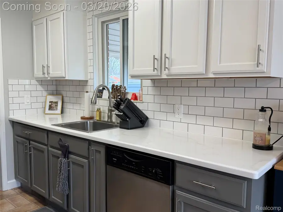 36884 Greenbush Road, Wayne, MI 48184 - #3