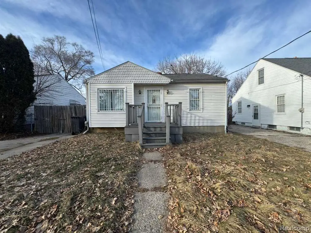 3824 Mann Hall Avenue, Flint, MI 48532 - #1