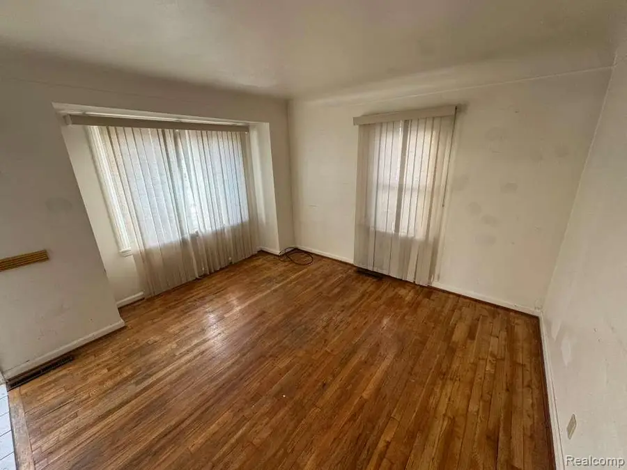 3824 Mann Hall Avenue, Flint, MI 48532 - #3