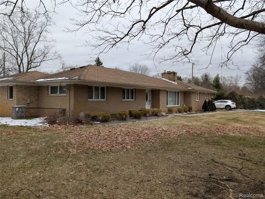 28156 San Marino Drive, Southfield, MI 48034 - #3