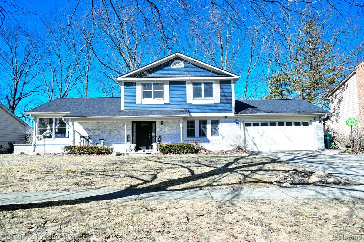 433 Dutch Mill Drive, Flushing, MI 48433 - #1