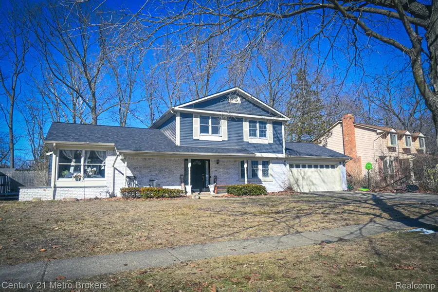 433 Dutch Mill Drive, Flushing, MI 48433 - #2