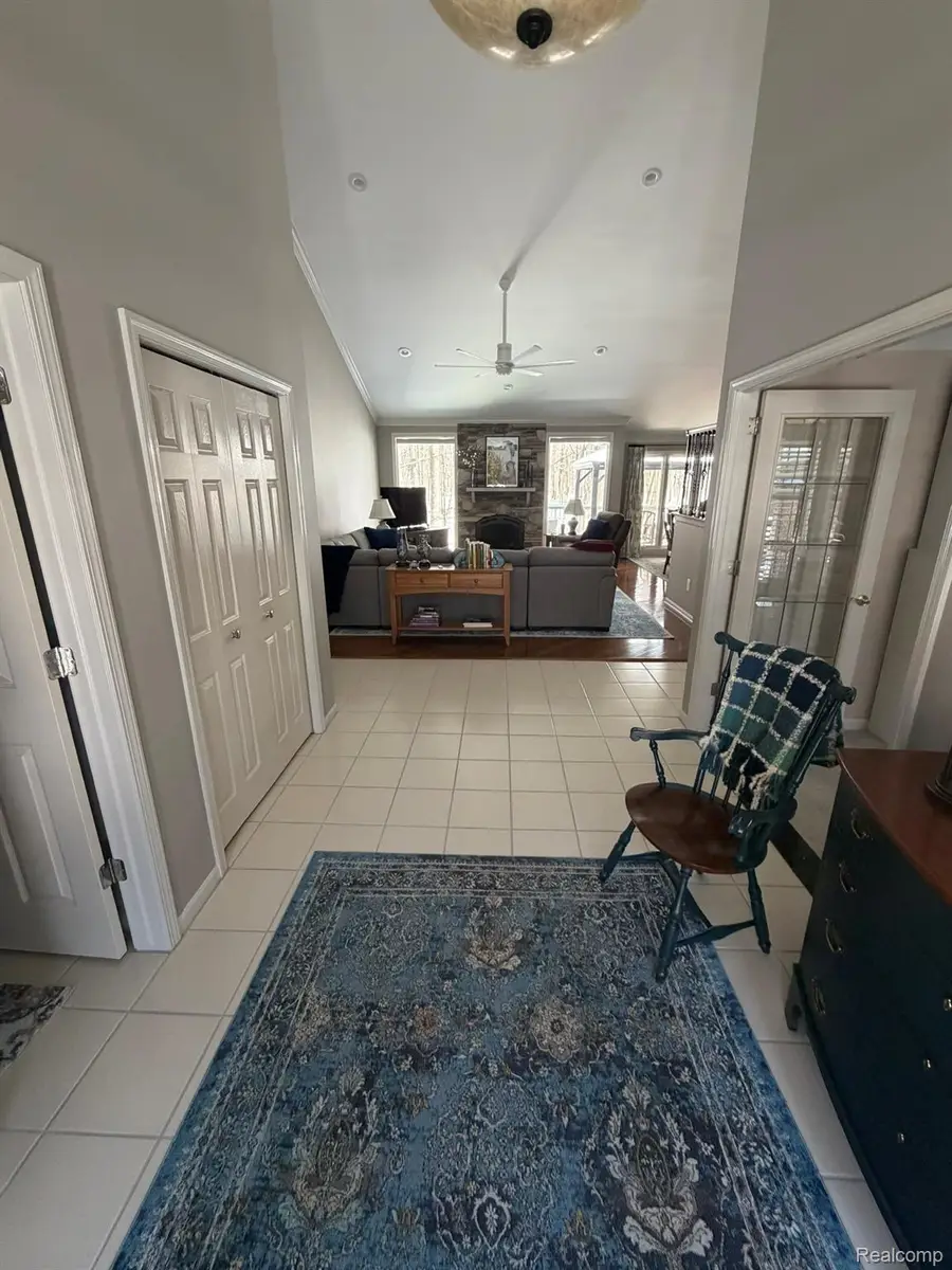 6301 Mission Drive, West Bloomfield, MI 48324 - #2