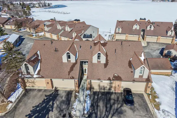 3364 Loon Lake Court, Waterford, MI 48329