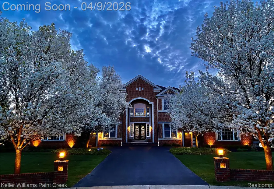 3878 S Shoreline Drive, Milford, MI 48381 - #2