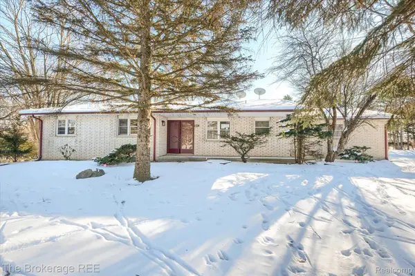 1396 Westerrace Drive, Flint, MI 48532