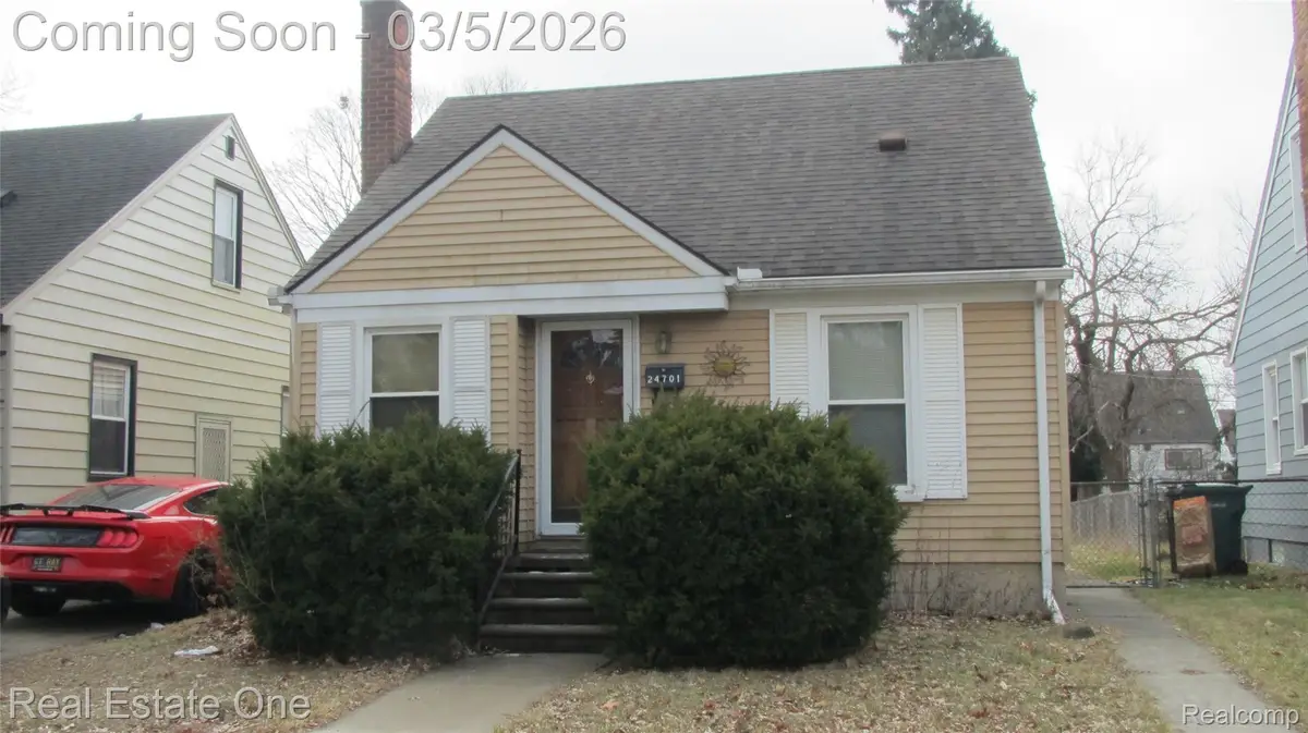 24701 New York Street, Dearborn, MI 48124 - #1