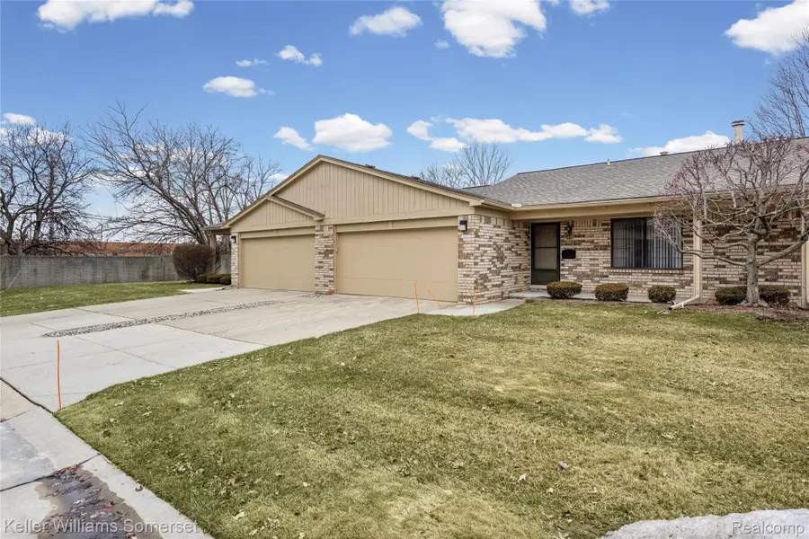 16999 Barbarosa Lane, Clinton, MI 48038 - #3