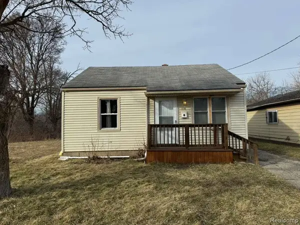 518 W Ruth Avenue, Flint, MI 48505