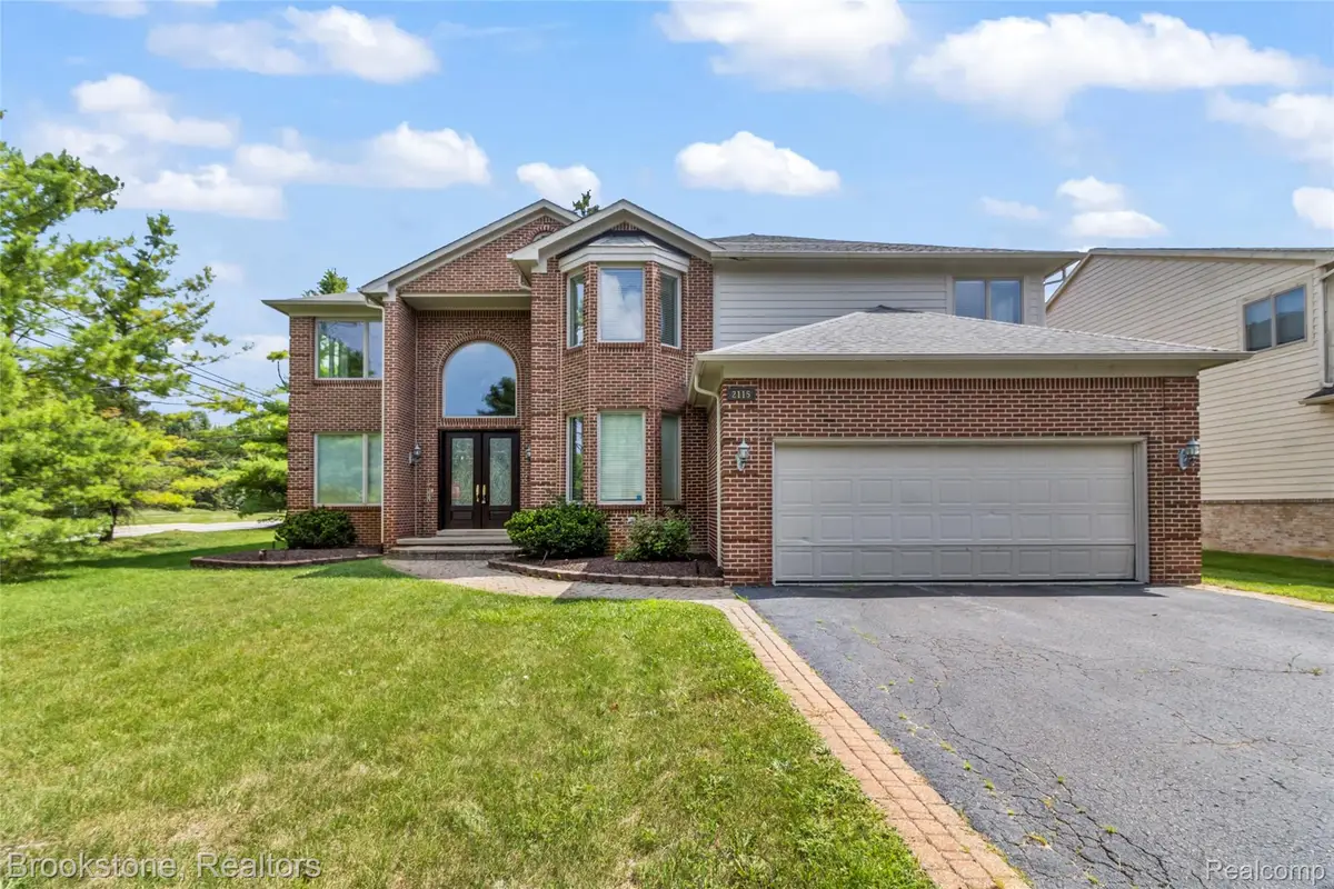 2115 Aldwin Drive, West Bloomfield, MI 48324 - #1