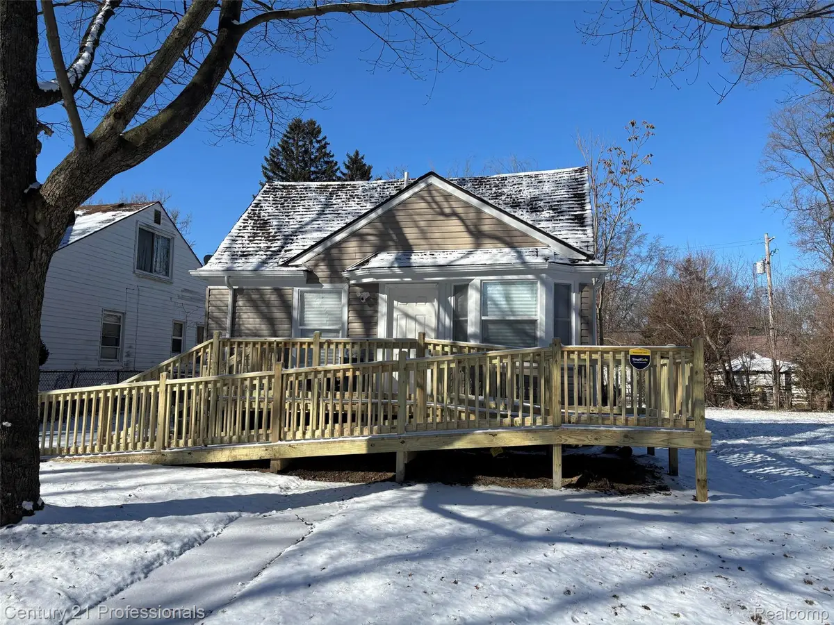 15135 Greenview Road, Detroit, MI 48223 - #1