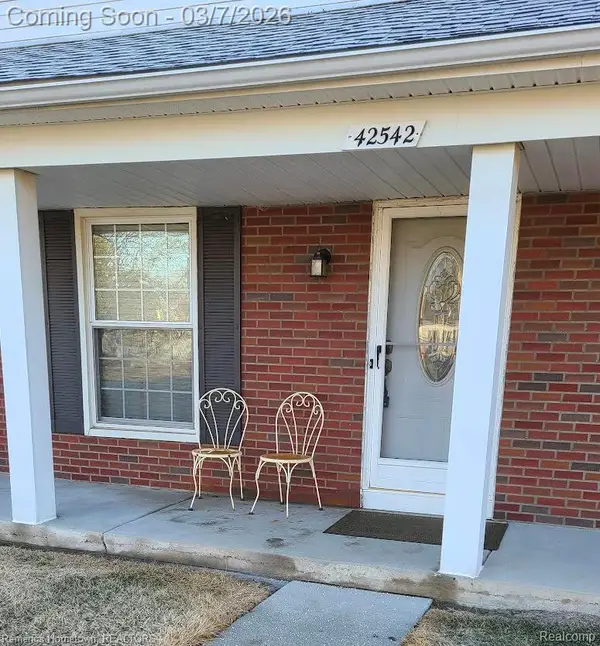 42542 Saratoga Road #26, Canton, MI 48187