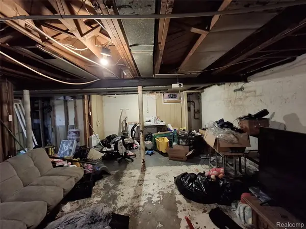 8575 Sussex Street, Detroit, MI 48228