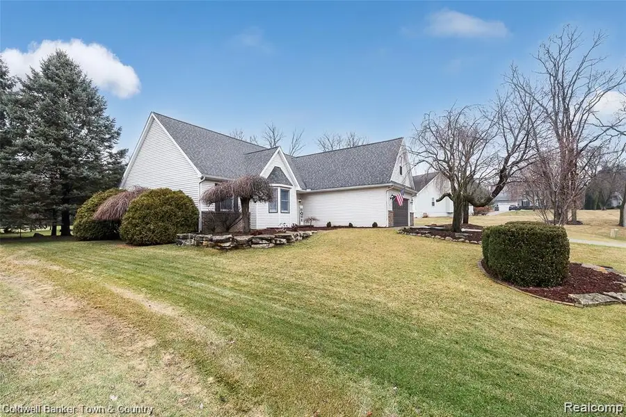 6322 E Horseshoe Trail, Linden, MI 48451 - #3