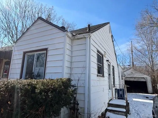 2631 Brownell Boulevard, Flint, MI 48504 - #3